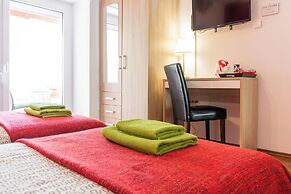 Dante Square Room Center Pula