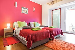 Dante Square Room Center Pula