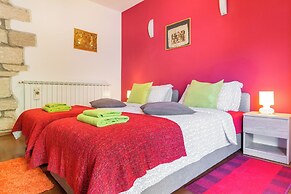 Dante Square Room Center Pula