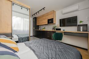 Black & Wooden Apartment by Renters