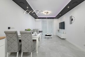 Apartment & Garden by Renters Prestige