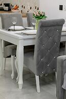 Apartment & Garden by Renters Prestige