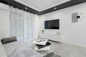 Apartment & Garden by Renters Prestige