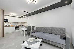 Apartment & Garden by Renters Prestige