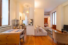 Isola Cozy Apartment by Wonderful Italy