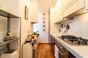 Isola Cozy Apartment by Wonderful Italy