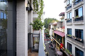 Fusion Gates Apartment