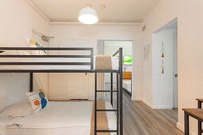 West Deco Boutique Apartments