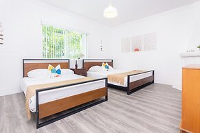 West Deco Boutique Apartments