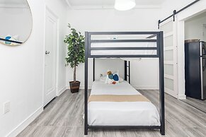 West Deco Boutique Apartments