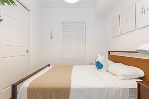 West Deco Boutique Apartments