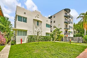 West Deco Boutique Apartments