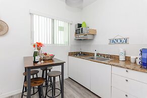 West Deco Boutique Apartments