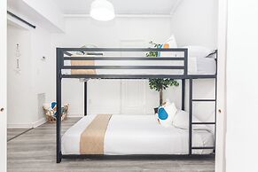 West Deco Boutique Apartments