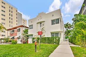 West Deco Boutique Apartments