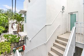 West Deco Boutique Apartments