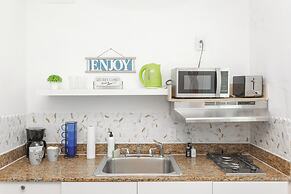 West Deco Boutique Apartments