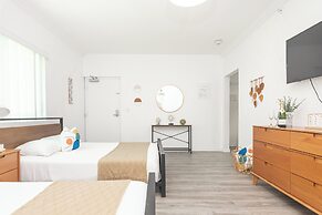 West Deco Boutique Apartments