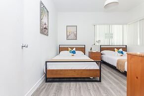 West Deco Boutique Apartments