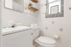 West Deco Boutique Apartments