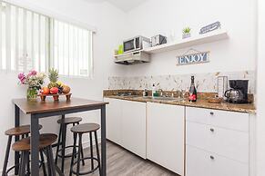 West Deco Boutique Apartments