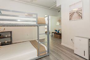 West Deco Boutique Apartments