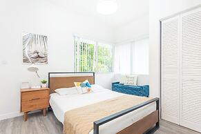 West Deco Boutique Apartments