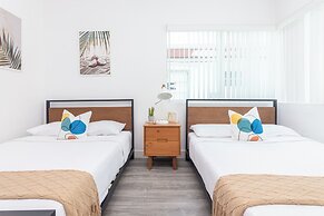 West Deco Boutique Apartments