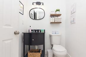 West Deco Boutique Apartments