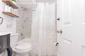 West Deco Boutique Apartments