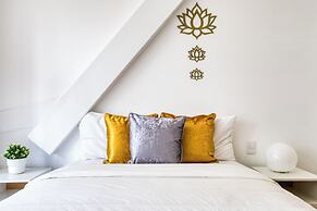 Forma Reforma by Mr. W