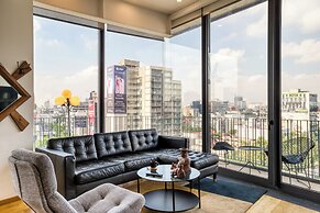 Forma Reforma by Mr. W