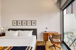 Forma Reforma by Mr. W