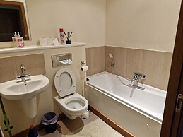 Impeccable 1-bed Apartment in Purfleet