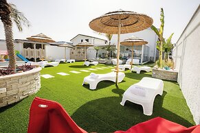 Étoiles Luxury Guest House Resort