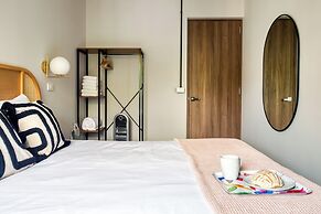 VICENTE SUAREZ by Mr. W