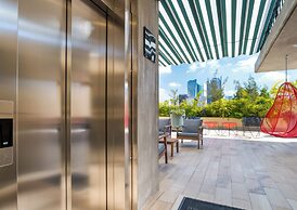 VICENTE SUAREZ by Mr. W