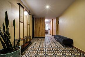 VICENTE SUAREZ by Mr. W