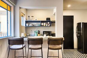 VICENTE SUAREZ by Mr. W