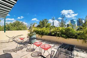 VICENTE SUAREZ by Mr. W