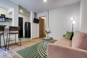 VICENTE SUAREZ by Mr. W