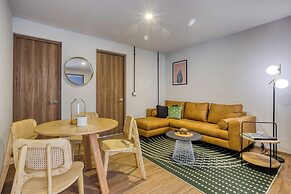 VICENTE SUAREZ by Mr. W