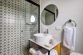 VICENTE SUAREZ by Mr. W