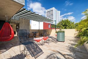 VICENTE SUAREZ by Mr. W