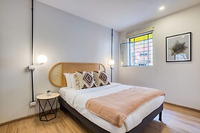 VICENTE SUAREZ by Mr. W