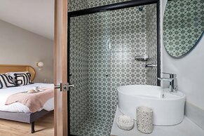 VICENTE SUAREZ by Mr. W