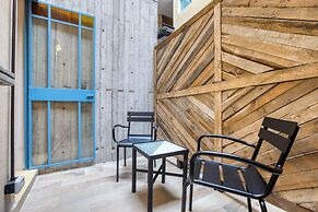 VICENTE SUAREZ by Mr. W