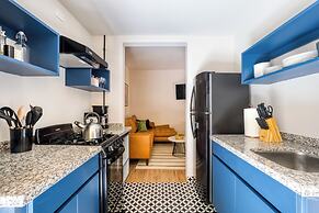 VICENTE SUAREZ by Mr. W