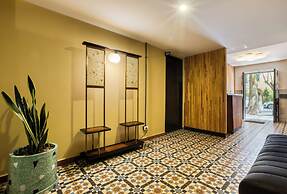 VICENTE SUAREZ by Mr. W