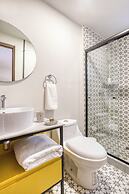 VICENTE SUAREZ by Mr. W